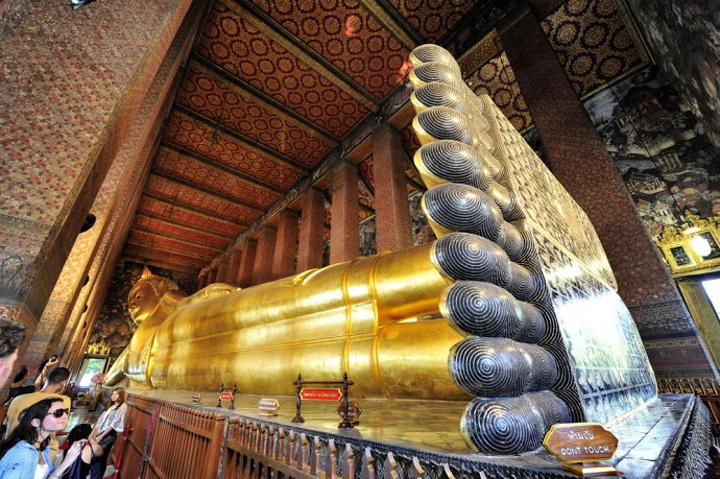 曼谷卧佛寺.jpg