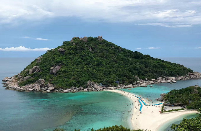 查汶海滩.jpg
