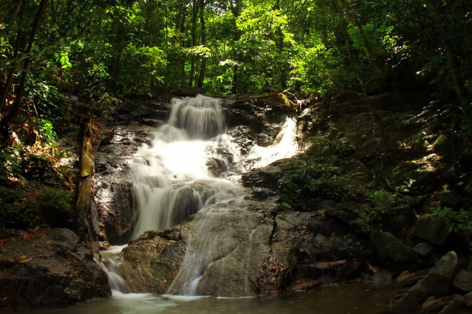 Katu waterfall卡图瀑布.jpg