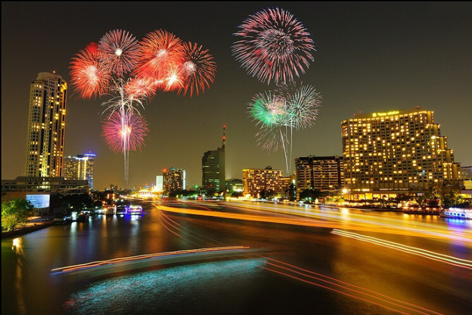 02 夜游泰国母亲河.jpg